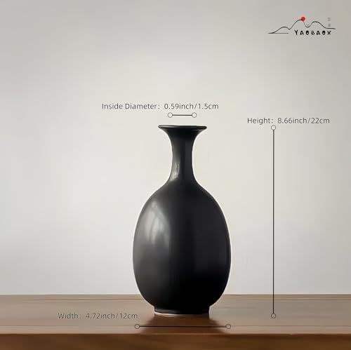 Black Ceramic Vase with Dried Flowers for Home Decor