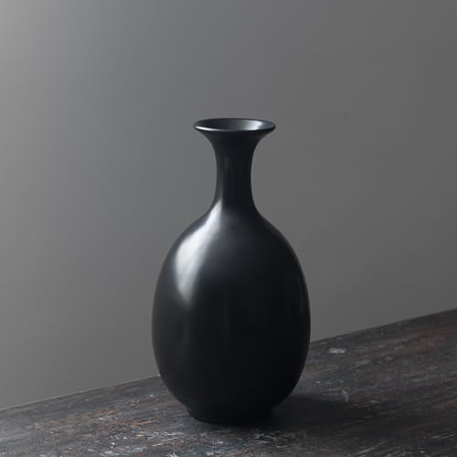 Black Ceramic Vase with Dried Flowers for Home Decor