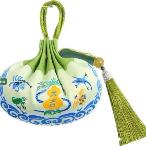 Wormwood Sachet Bag with Tassel and Hanfu Design