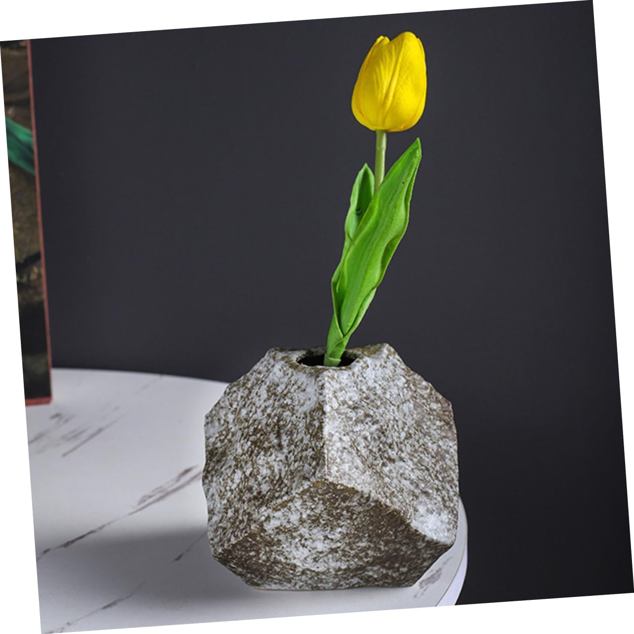 PRETYZOOM Modern Ceramic Vase Abstract Rock Design