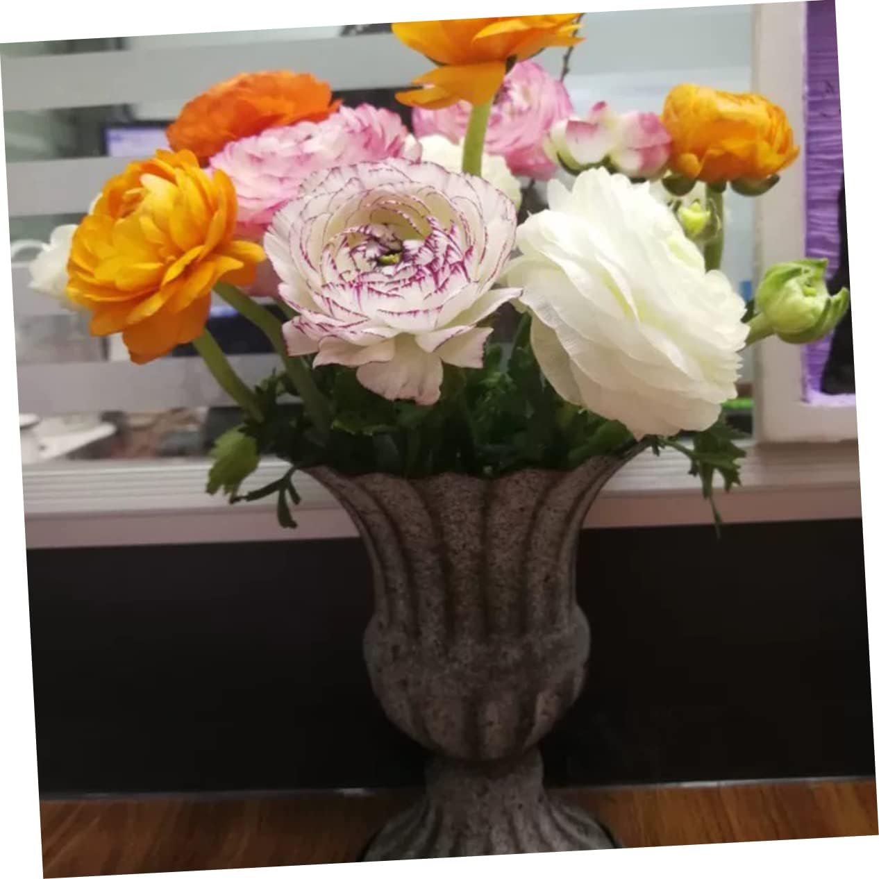 Elegant Dried Flower Vase Wrought Iron Planter for Home and Garden
