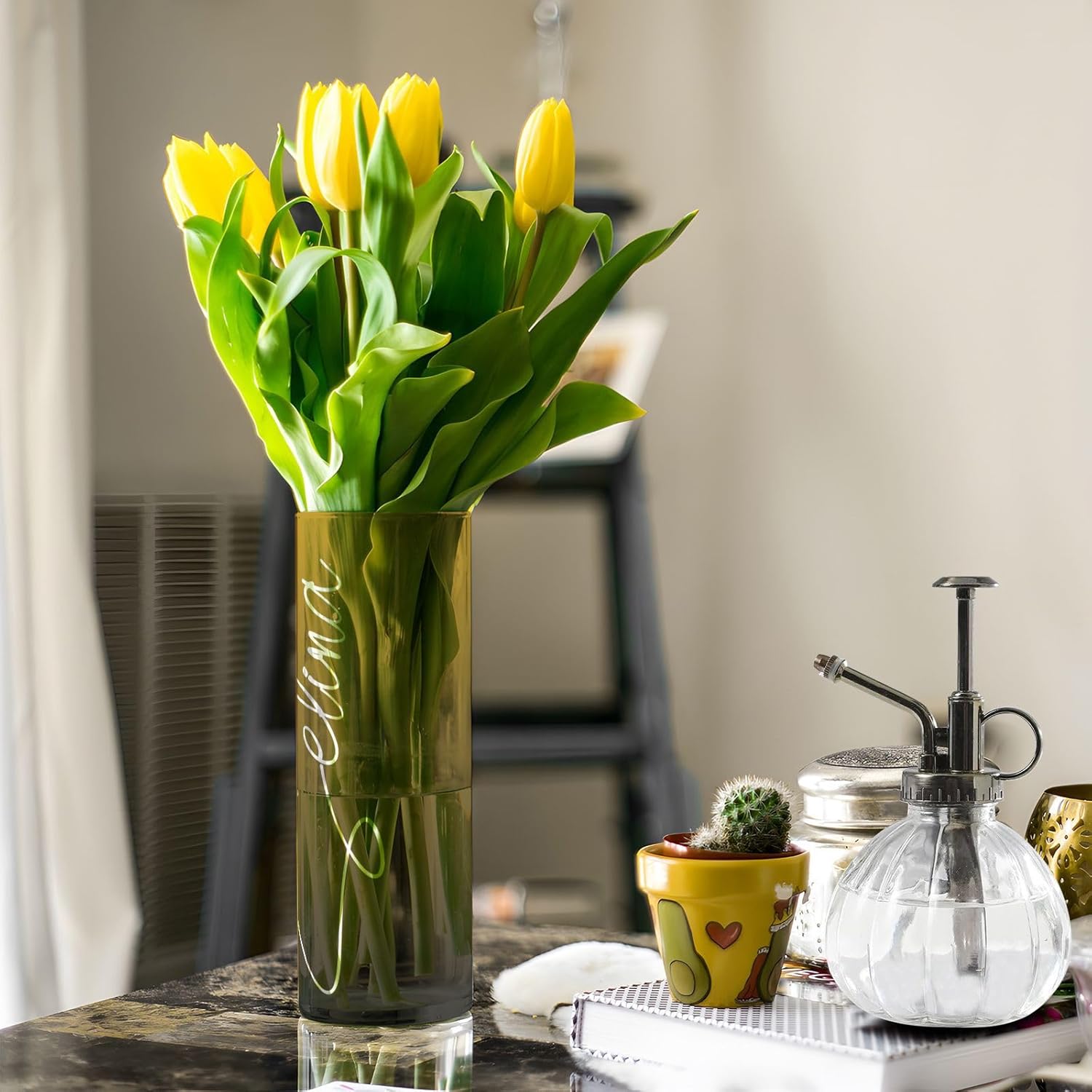Custom Black Yellow Gradient Plastic Vase for Centerpieces