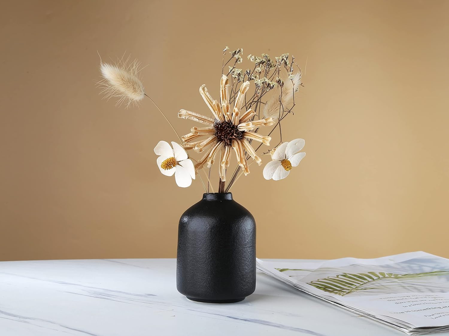 Modern Minimalist Ceramic Vase - Black