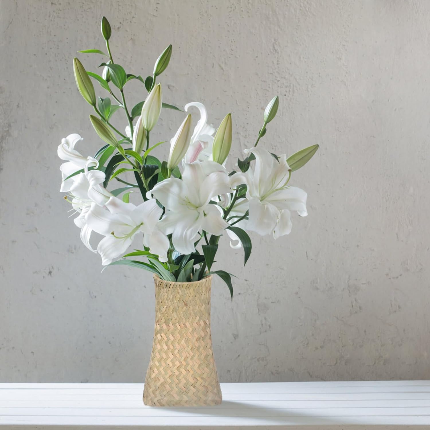 Angoily Woven Seagrass Vase with Dried Flowers