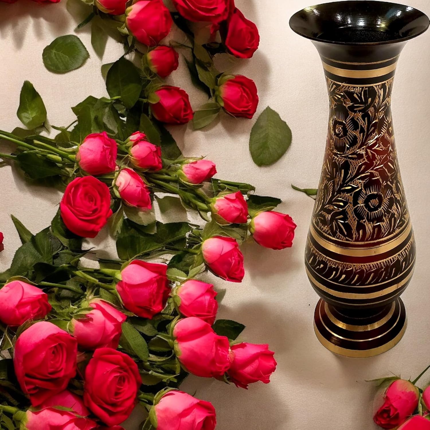 AKANKSHA ARTS 8 Inch Brass Vase Decor